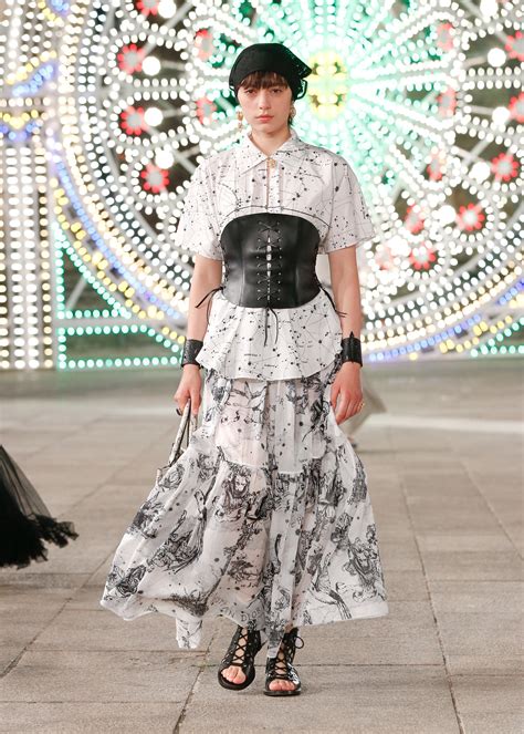 dior défilé 2021|Dior Cruise 2021 Collection .